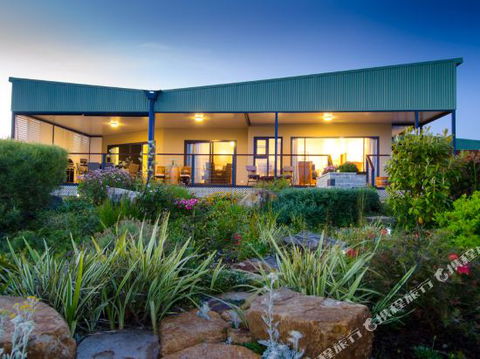 Charlie Bravo Villa Margaret River - Accommodation Tasmania 2
