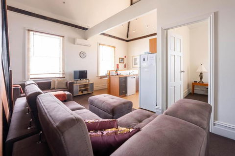 Raffless - Accommodation Tasmania 5