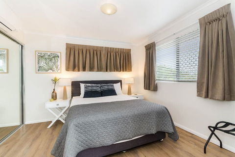 City Stadium Apartment On The Riverfront - Accommodation Tasmania 2