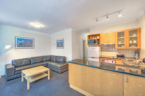 Snow Ski Apartments 09 - Accommodation Tasmania 4