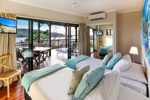 NEWLY BEAUTFULLY RENOVATED 16 The Casuarina 3 Bedroom House With 180 Degree Ocean Views - Accommodation Tasmania 3