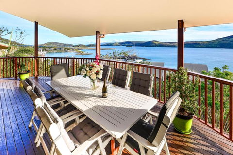 NEWLY BEAUTFULLY RENOVATED 16 The Casuarina 3 Bedroom House With 180 Degree Ocean Views - Accommodation Tasmania 2
