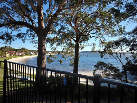 Wanda Magic 19 Randall Drive Beautiful Water Front House - Accommodation Tasmania 4