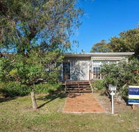 The Croft 11 Boulder Bay Rd Cosy Beach House with Aircon  only 270m to the Beach - Accommodation Tasmania