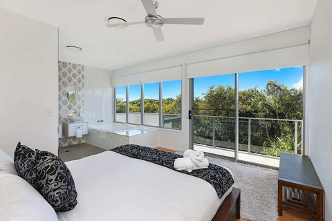 Northshor-Ultimate Beach House - Accommodation Tasmania 6