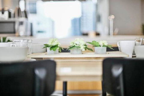 A Stylish 2BR CBD Apt With Beautiful City Views - Accommodation Tasmania 3
