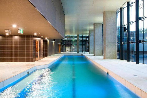 A Stylish 2BR CBD Apt With Beautiful City Views - Accommodation Tasmania 6