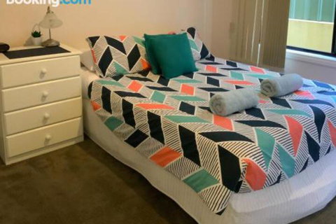 Endeavour 6 - Accommodation Tasmania 2