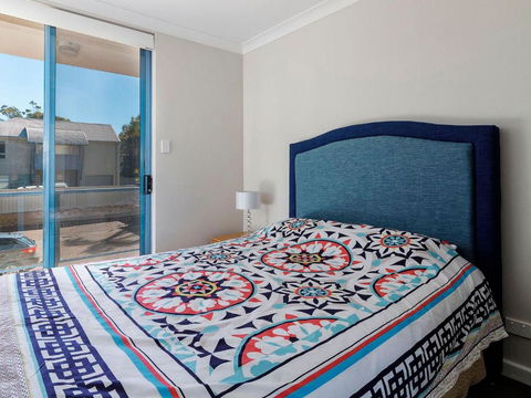 Across The Road From The Beach! - Accommodation Tasmania 3
