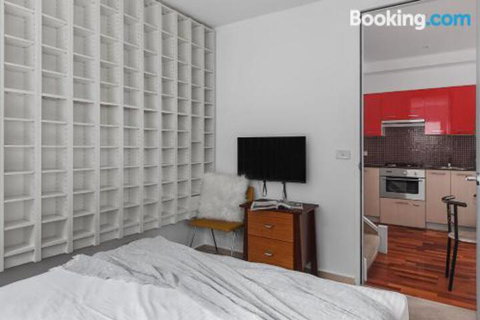 Heart Of Sandringham Apartment By Ready Set Host - Accommodation Tasmania 0