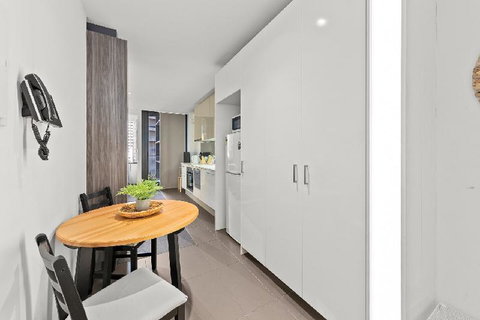 A Stylish & Comfy CBD Studio Near Southern Cross - Accommodation Tasmania 4