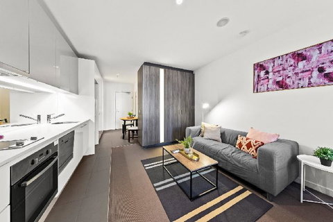 A Stylish & Comfy CBD Studio Near Southern Cross - Accommodation Tasmania 5