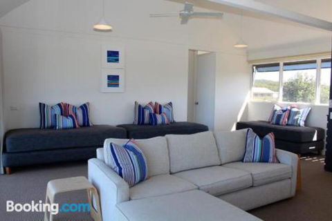 BARANBALEE WEEKLY ONLY - Accommodation Tasmania 1