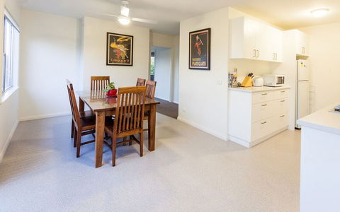 Point Lonsdale Holiday Apartments - Accommodation Tasmania 6