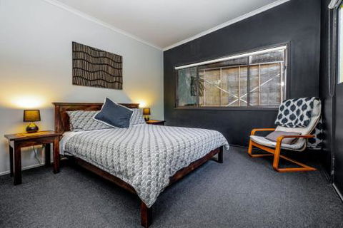 SUNSET BEACH SHACK On SURF - Accommodation Tasmania 2