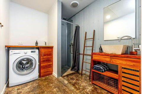 SUNSET BEACH SHACK On SURF - Accommodation Tasmania 1