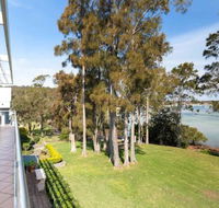 Unit 1 44 Danalene Pde fantastic waterfront property with air con - Accommodation Tasmania