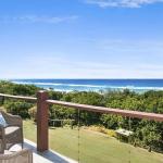 WHITE WAVES 6 OCEAN VIEWS FROM BEACHFRONT BALCONY - Accommodation Tasmania 0