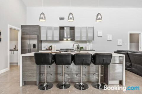 Wentworth Estate 5 Bedroom Luxury Home Sleeps 12 - Accommodation Tasmania 2