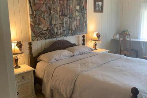 Hilltop Gallery - Accommodation Tasmania 0