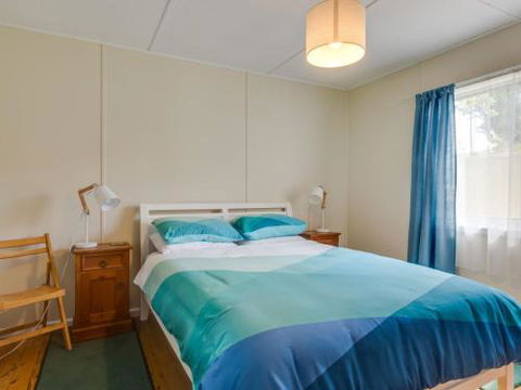 WIRANI On The WATER Sanctuary Point 4pm Check Out Sundays - Accommodation Tasmania 4