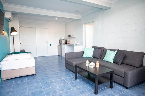 Airlie Sun & Sand Accommodation 2 - Accommodation Tasmania 1