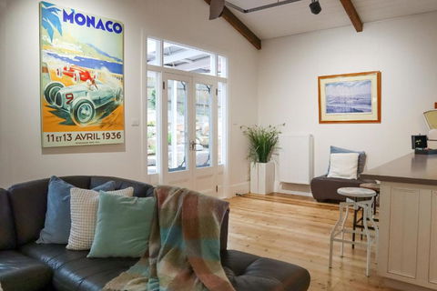 Vintage Charm On St. Leonards - Accommodation Tasmania 2