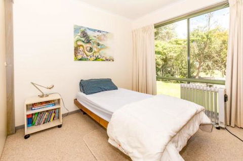 Sixteen Ash Ave Sandy Point - Accommodation Tasmania 2