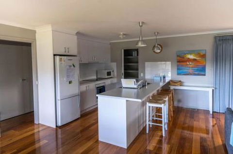 34 Ash Avenue Sandy Point - Accommodation Tasmania 5