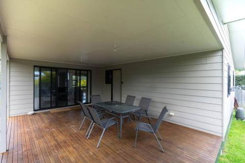 34 Ash Avenue Sandy Point - Accommodation Tasmania 2