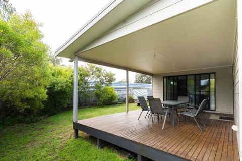 34 Ash Avenue Sandy Point - Accommodation Tasmania 4