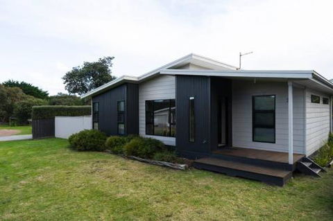 34 Ash Avenue Sandy Point - Accommodation Tasmania 3