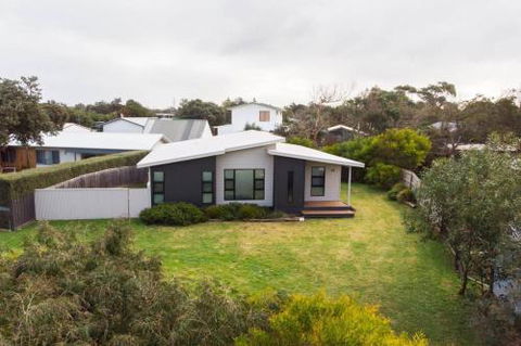 34 Ash Avenue Sandy Point - Accommodation Tasmania 6