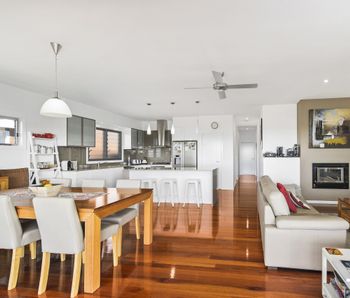 SUNNY DAZE BONNY HILLS - Accommodation Tasmania 4