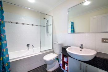 Spacious Apartment With Sea Views - Accommodation Tasmania 6