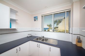 Kiah Unit 1 / 53 Victoria Parade - Accommodation Tasmania 4