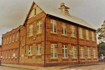 Caledonian Hotel - Accommodation Tasmania 2