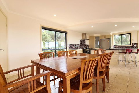 A Vista, Townhouse 1 - Accommodation Tasmania 3