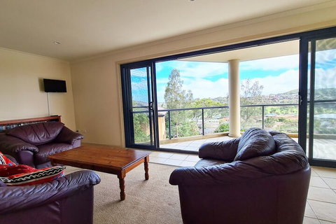 A Vista, Townhouse 1 - Accommodation Tasmania 2