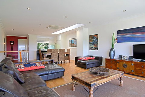 A Perfect Stay - 3 James Cook Apartments - Accommodation Tasmania 5