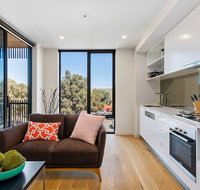 BRUNSWICK Stylish Space with Parking  Netflix - Accommodation Tasmania