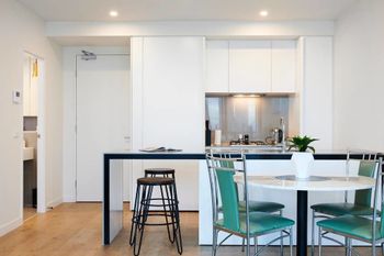 Stunning Harbour & City View Loft - Accommodation Tasmania 1