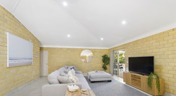 BEACHSIDE HIDEAWAY BONNY HILLS - Accommodation Tasmania 3