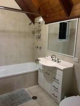 Kookaburra Cottage At Hat Head - Accommodation Tasmania 3