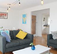 Newly Renovated Unit Waters Edge - Accommodation Tasmania