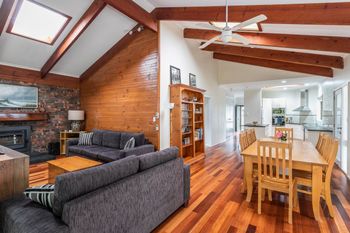 Kings Retreat - Accommodation Tasmania 0