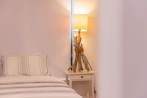 Coastal Cottage - Cannonvale - Accommodation Tasmania 0