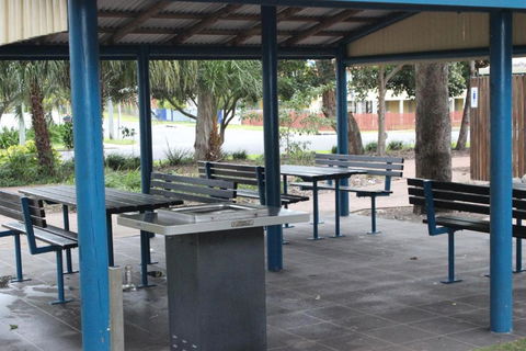 Five 3 Five - The Beachside Barracks - Accommodation Tasmania 2