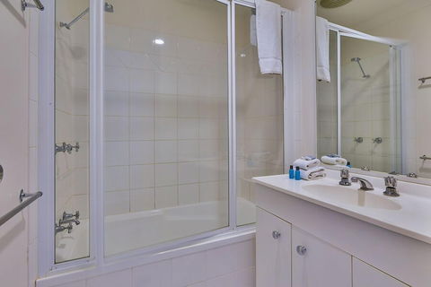 Sunset Waters Apartments - Accommodation Tasmania 2