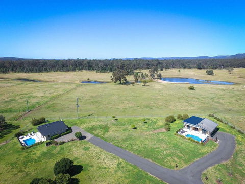 Mandalay Villas - Villa 2 - Accommodation Tasmania 1